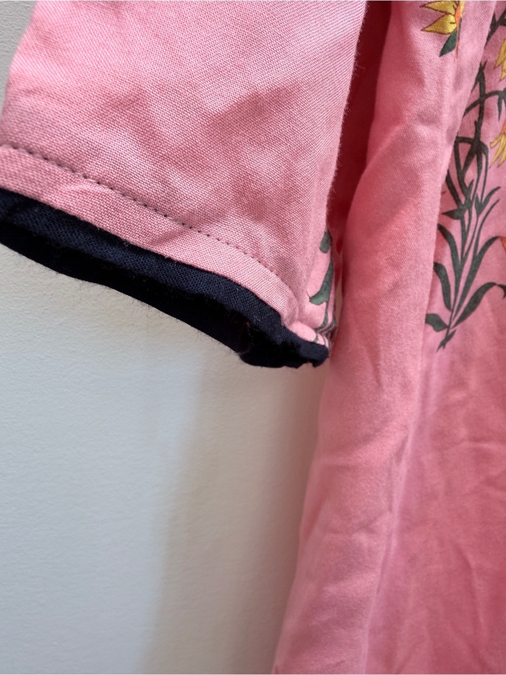 Pink Floral Kurti Navy Trim Embroidery Hand Painted Buttons & Yellow Flowers π - Picture 4 of 7